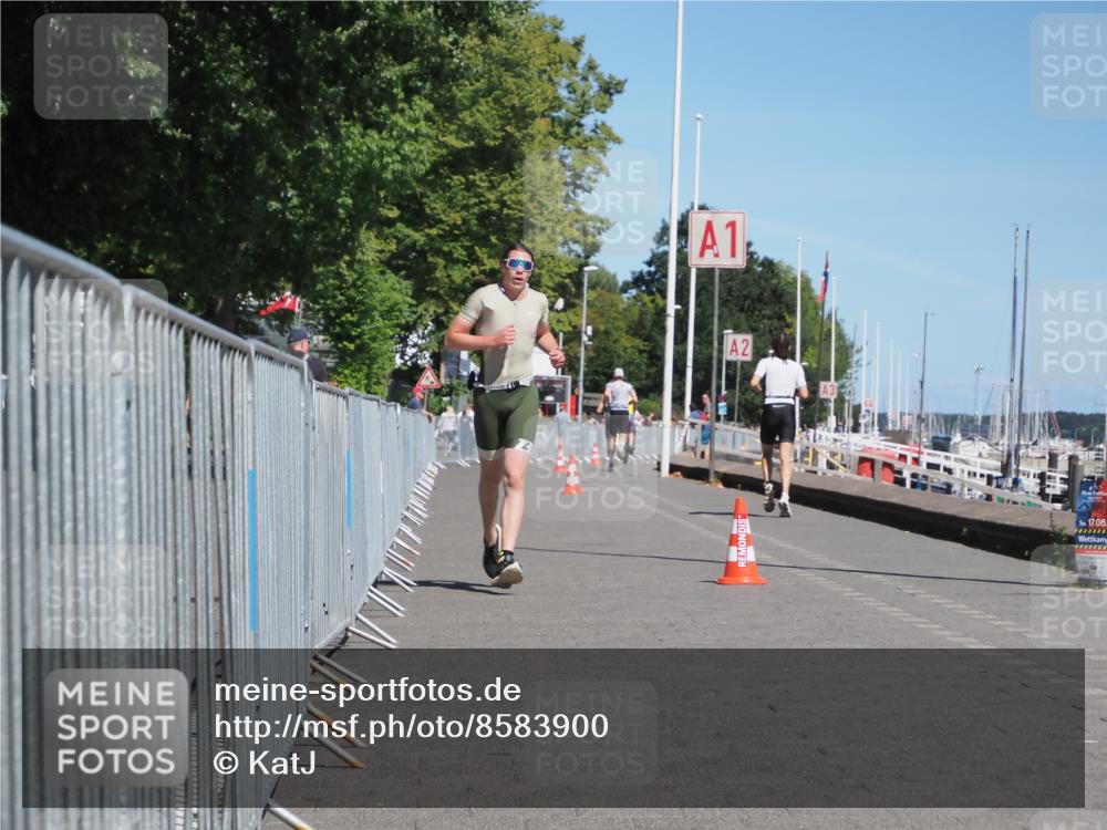 17.08.2025 - KN Förde Triathlon 2025 KatJ http://msf.ph/oto/8583900 17.08.2025 13:25:16 Laufen 548 meine-sportfotos.de