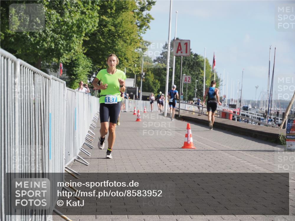 17.08.2025 - KN Förde Triathlon 2025 KatJ http://msf.ph/oto/8583952 17.08.2025 10:08:07 Laufen 187 meine-sportfotos.de