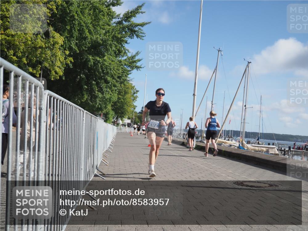 17.08.2025 - KN Förde Triathlon 2025 KatJ http://msf.ph/oto/8583957 17.08.2025 10:31:45 Laufen 202 meine-sportfotos.de