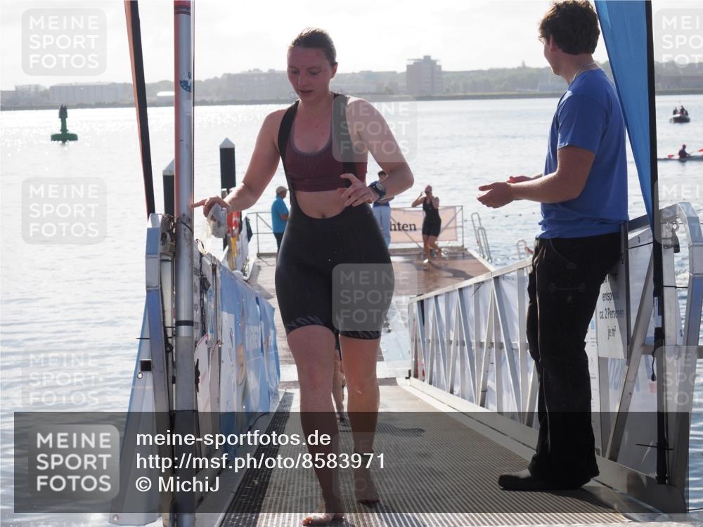 17.08.2025 - KN Förde Triathlon 2025 MichiJ http://msf.ph/oto/8583971 17.08.2025 09:22:08 Schwimmen 210, 212, 215, 242, 208, 210, 213, 224, 242 meine-sportfotos.de