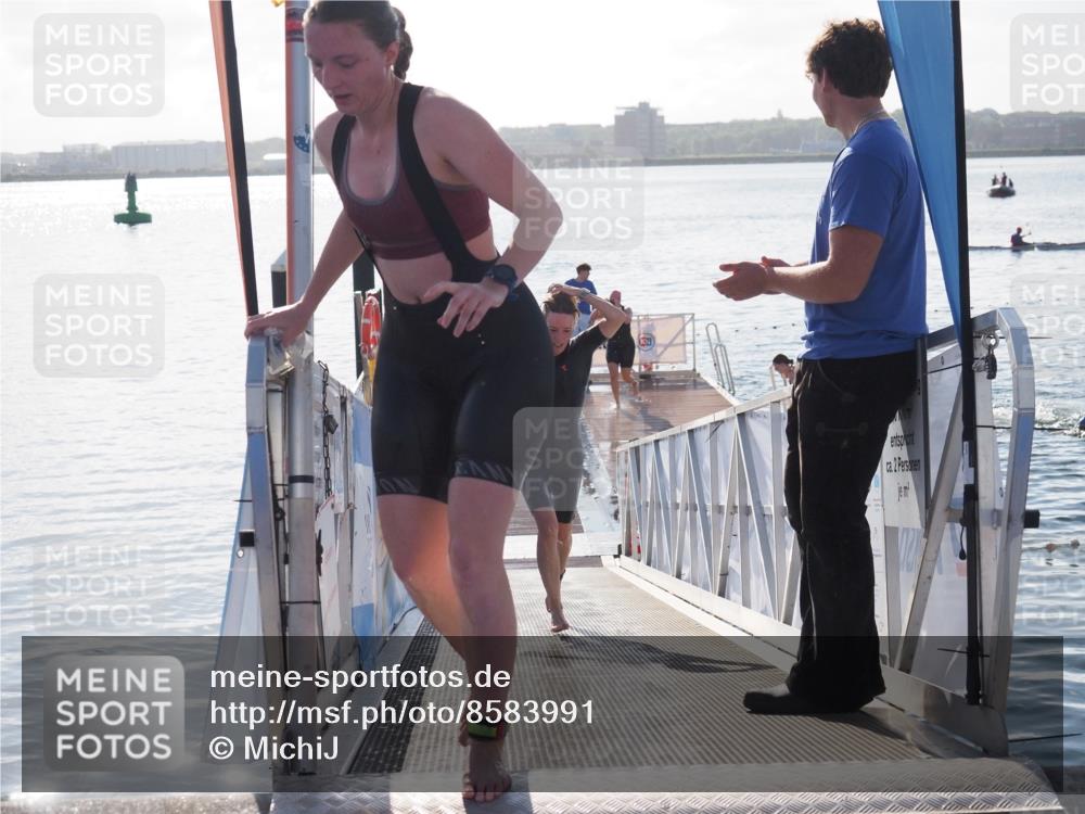 17.08.2025 - KN Förde Triathlon 2025 MichiJ http://msf.ph/oto/8583991 17.08.2025 09:22:08 Schwimmen 210, 212, 215, 242, 208, 210, 213, 224, 242 meine-sportfotos.de
