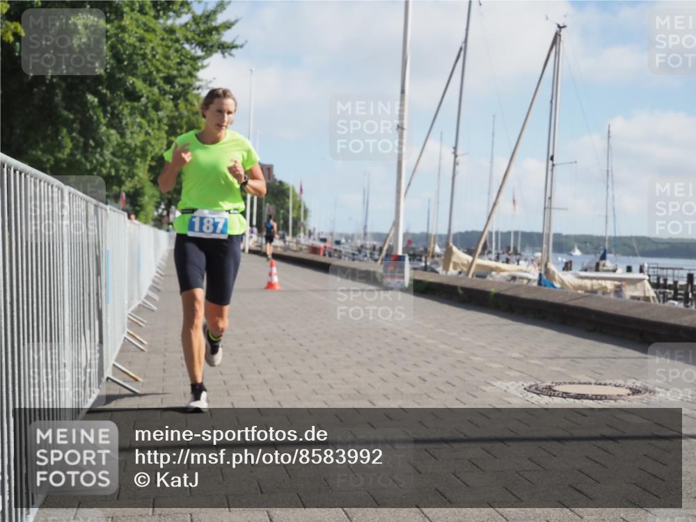 17.08.2025 - KN Förde Triathlon 2025 KatJ http://msf.ph/oto/8583992 17.08.2025 10:08:10 Laufen 143, 187 meine-sportfotos.de