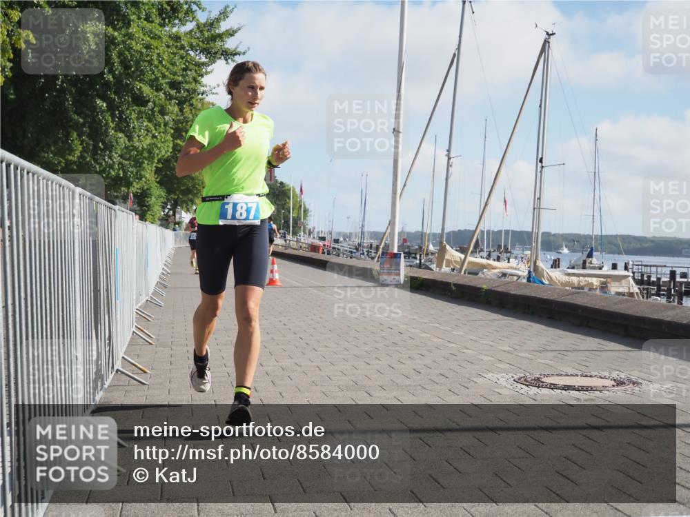 17.08.2025 - KN Förde Triathlon 2025 KatJ http://msf.ph/oto/8584000 17.08.2025 10:08:10 Laufen 143, 187 meine-sportfotos.de