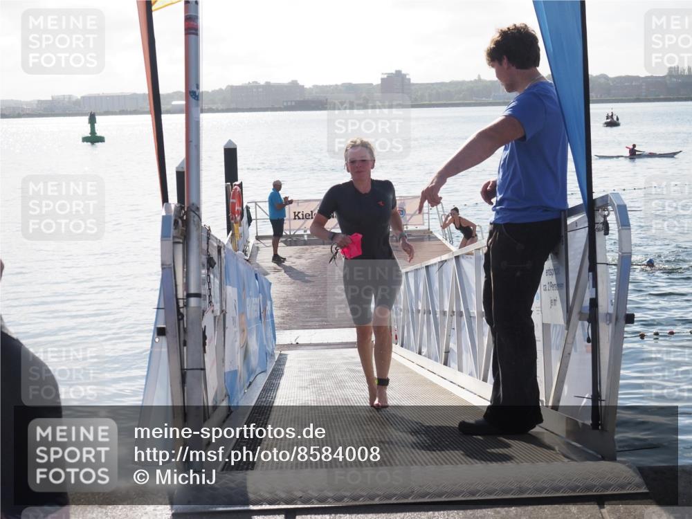 17.08.2025 - KN Förde Triathlon 2025 MichiJ http://msf.ph/oto/8584008 17.08.2025 09:22:09 Schwimmen 210, 212, 215, 242, 208, 210, 213, 224 meine-sportfotos.de