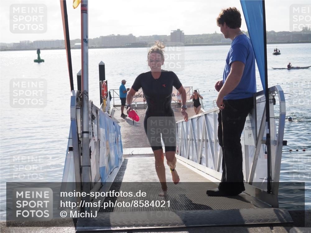 17.08.2025 - KN Förde Triathlon 2025 MichiJ http://msf.ph/oto/8584021 17.08.2025 09:22:10 Schwimmen 210, 212, 215, 242, 111, 208, 210, 213, 224 meine-sportfotos.de