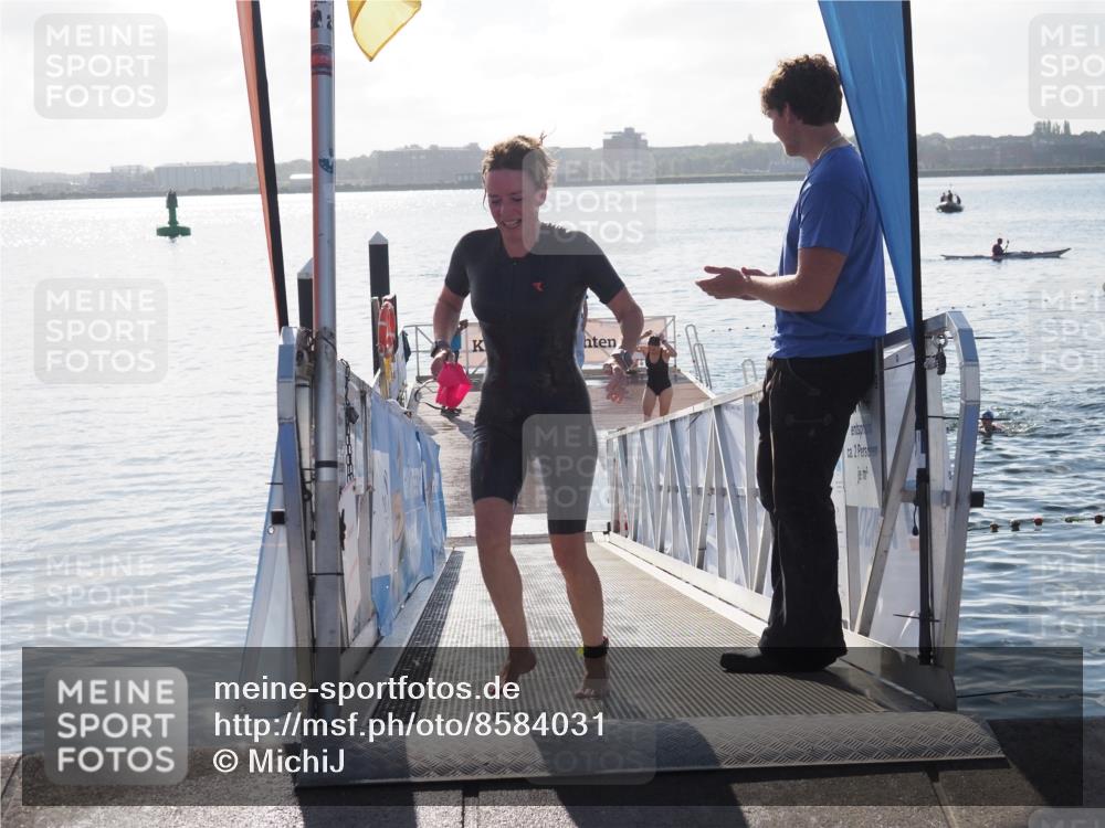 17.08.2025 - KN Förde Triathlon 2025 MichiJ http://msf.ph/oto/8584031 17.08.2025 09:22:10 Schwimmen 210, 212, 215, 242, 111, 208, 210, 213, 224 meine-sportfotos.de