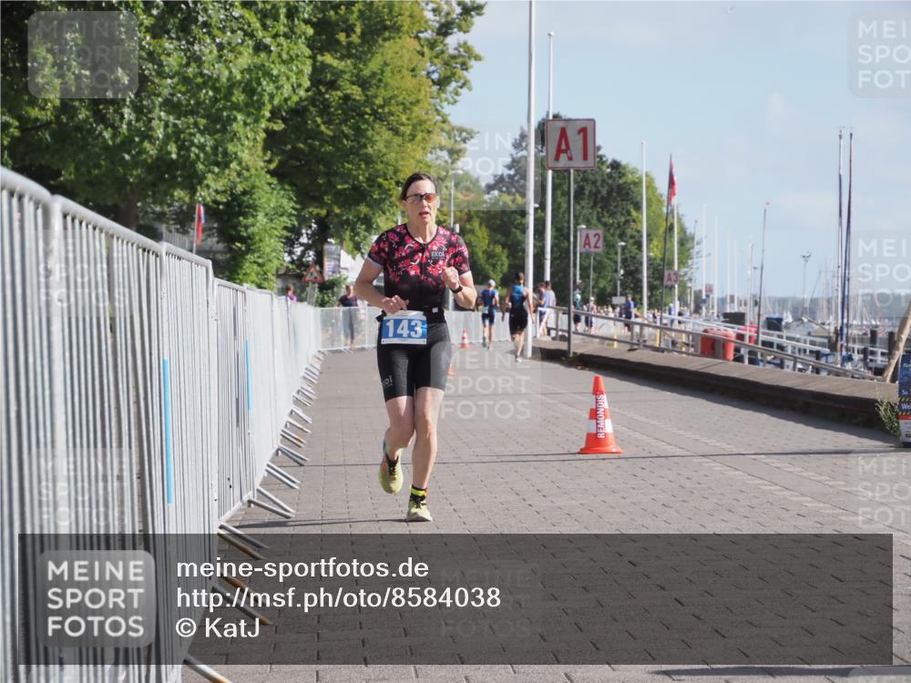 17.08.2025 - KN Förde Triathlon 2025 KatJ http://msf.ph/oto/8584038 17.08.2025 10:08:15 Laufen 143 meine-sportfotos.de