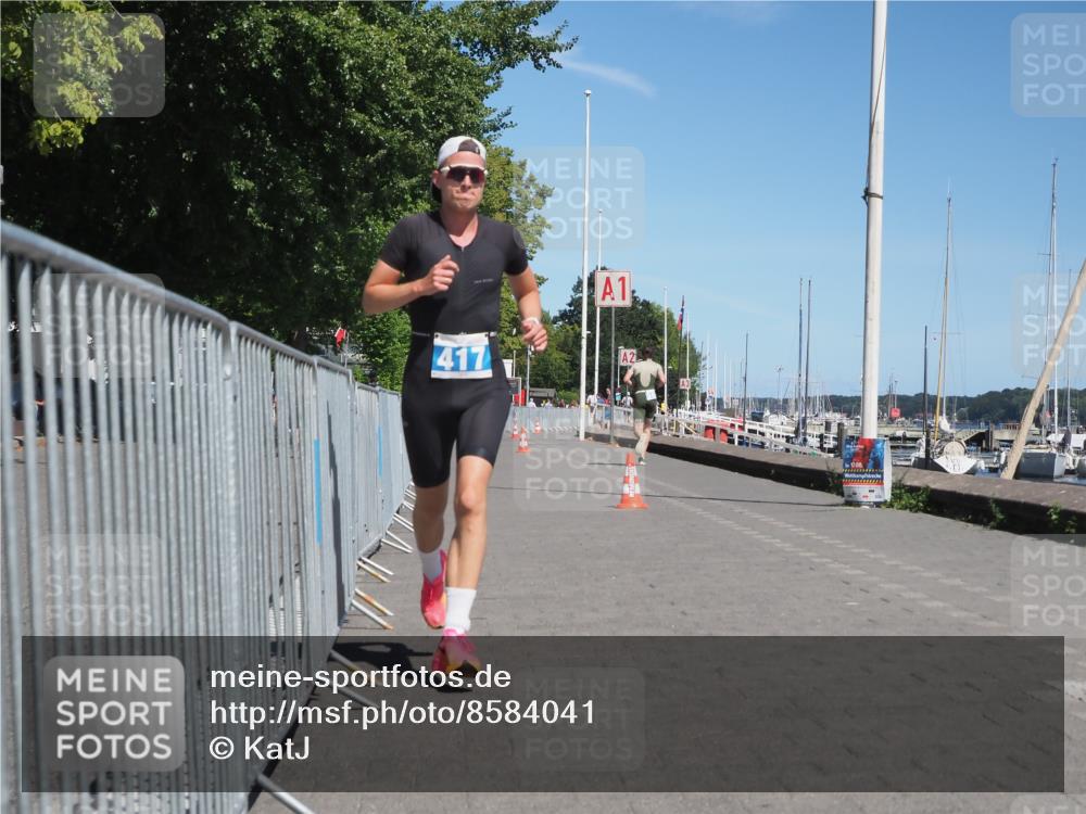 17.08.2025 - KN Förde Triathlon 2025 KatJ http://msf.ph/oto/8584041 17.08.2025 13:25:31 Laufen 417, 466 meine-sportfotos.de