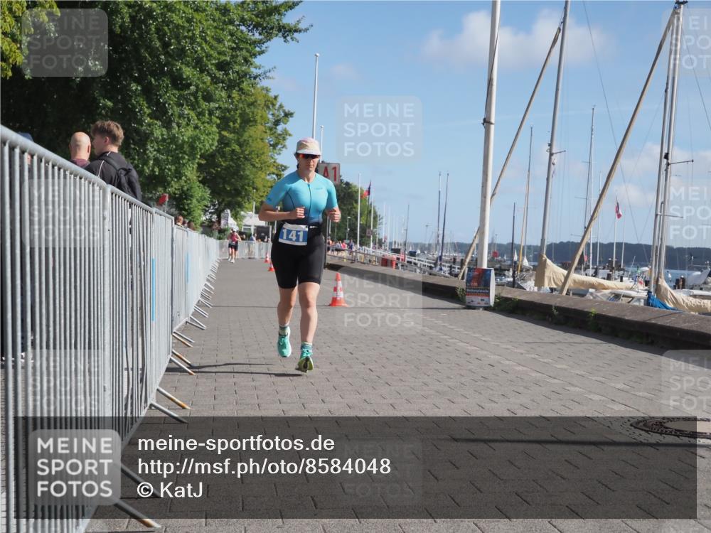 17.08.2025 - KN Förde Triathlon 2025 KatJ http://msf.ph/oto/8584048 17.08.2025 10:32:22 Laufen 141 meine-sportfotos.de