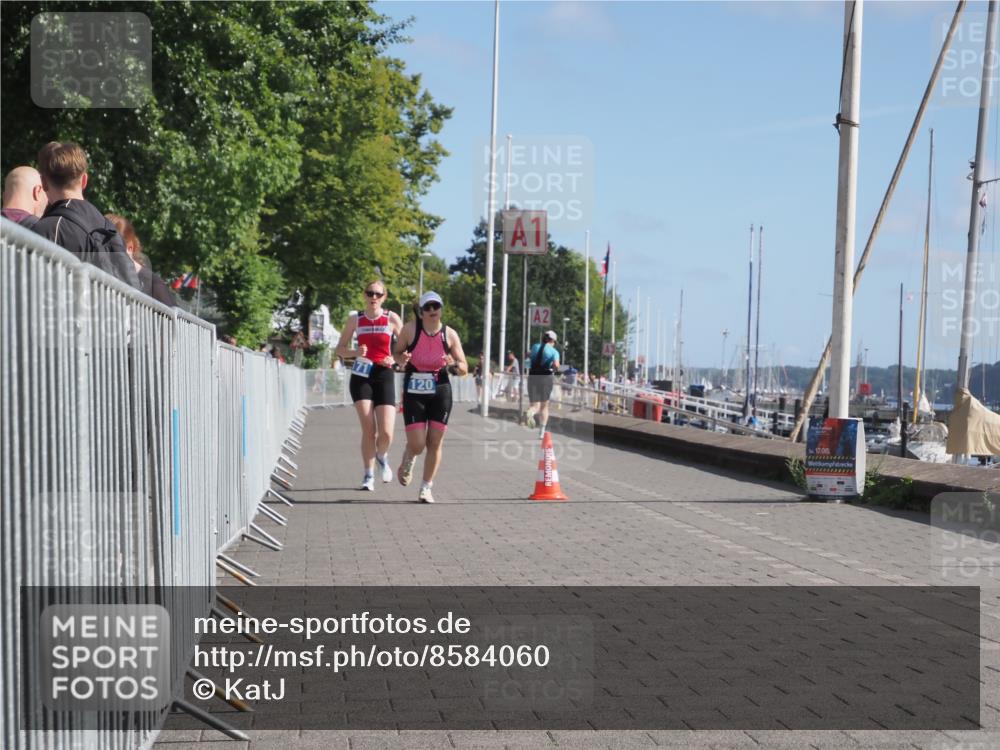 17.08.2025 - KN Förde Triathlon 2025 KatJ http://msf.ph/oto/8584060 17.08.2025 10:32:38 Laufen 120, 171 meine-sportfotos.de