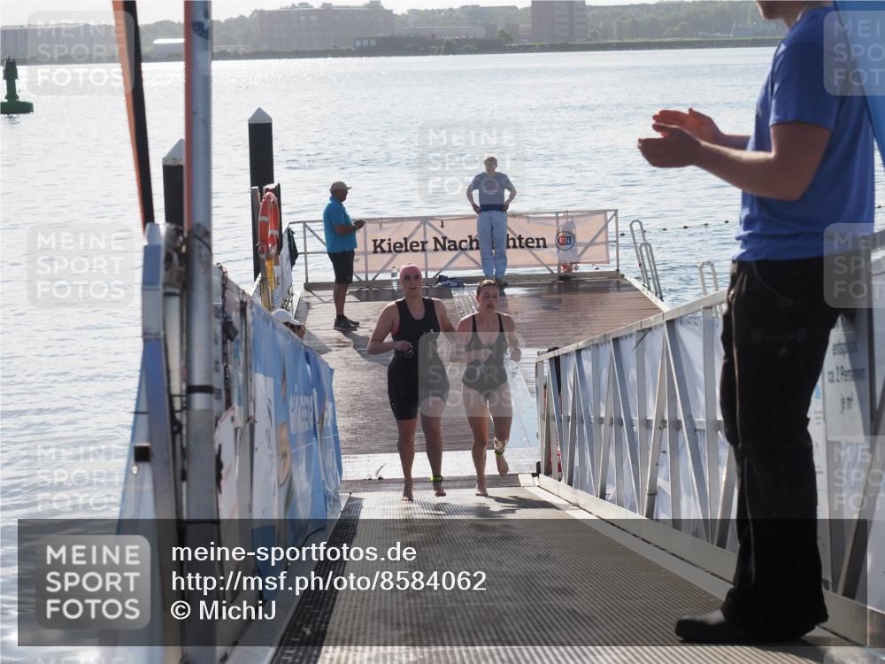 17.08.2025 - KN Förde Triathlon 2025 MichiJ http://msf.ph/oto/8584062 17.08.2025 09:22:12 Schwimmen 210, 212, 213, 215, 224, 242, 111, 208, 213, 224 meine-sportfotos.de