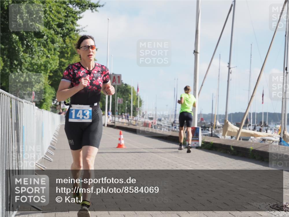 17.08.2025 - KN Förde Triathlon 2025 KatJ http://msf.ph/oto/8584069 17.08.2025 10:08:18 Laufen 143 meine-sportfotos.de