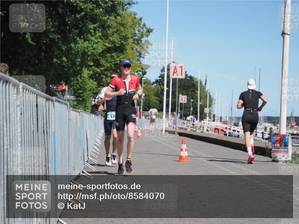 17.08.2025 - KN Förde Triathlon 2025 KatJ http://msf.ph/oto/8584070 17.08.2025 13:25:38 Laufen 413, 466 meine-sportfotos.de