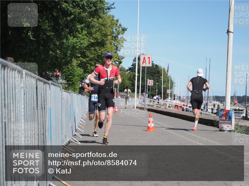 17.08.2025 - KN Förde Triathlon 2025 KatJ http://msf.ph/oto/8584074 17.08.2025 13:25:38 Laufen 413, 466 meine-sportfotos.de