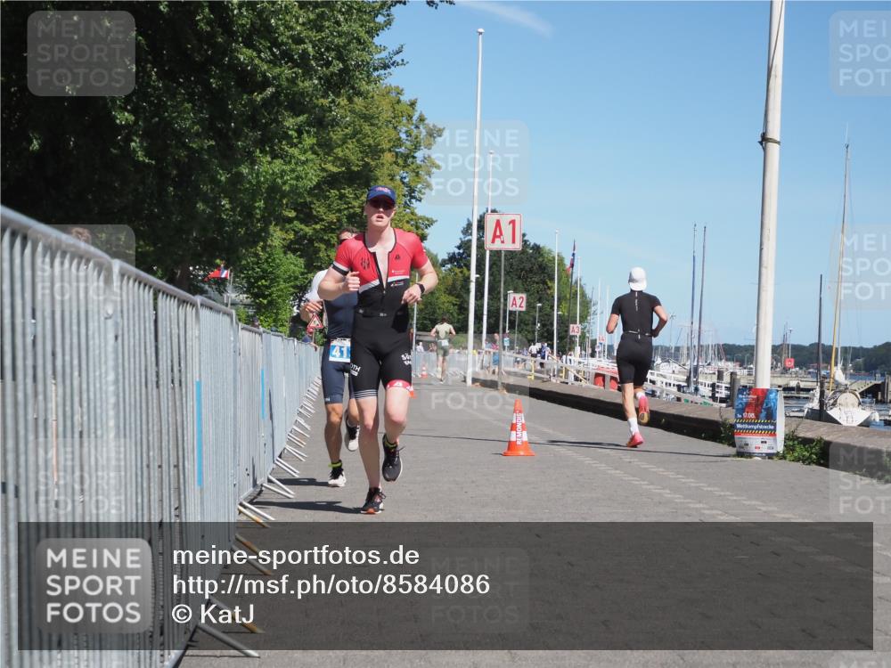 17.08.2025 - KN Förde Triathlon 2025 KatJ http://msf.ph/oto/8584086 17.08.2025 13:25:38 Laufen 413, 466 meine-sportfotos.de