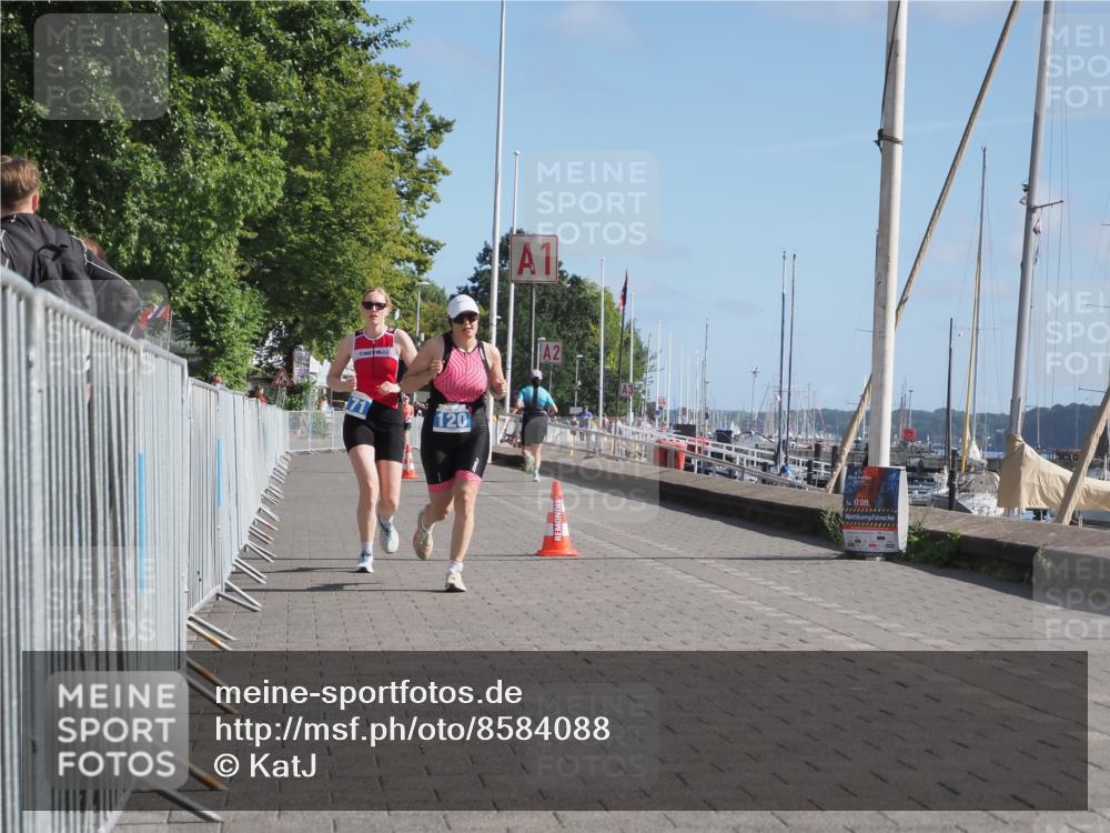 17.08.2025 - KN Förde Triathlon 2025 KatJ http://msf.ph/oto/8584088 17.08.2025 10:32:40 Laufen 120, 171 meine-sportfotos.de
