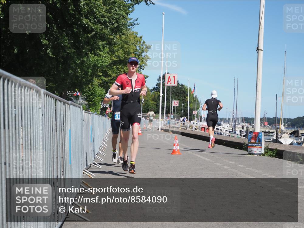 17.08.2025 - KN Förde Triathlon 2025 KatJ http://msf.ph/oto/8584090 17.08.2025 13:25:39 Laufen 413, 466 meine-sportfotos.de