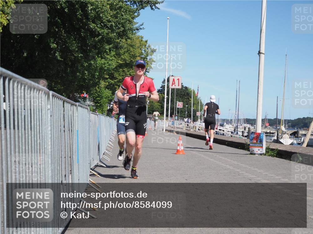 17.08.2025 - KN Förde Triathlon 2025 KatJ http://msf.ph/oto/8584099 17.08.2025 13:25:39 Laufen 413, 466 meine-sportfotos.de