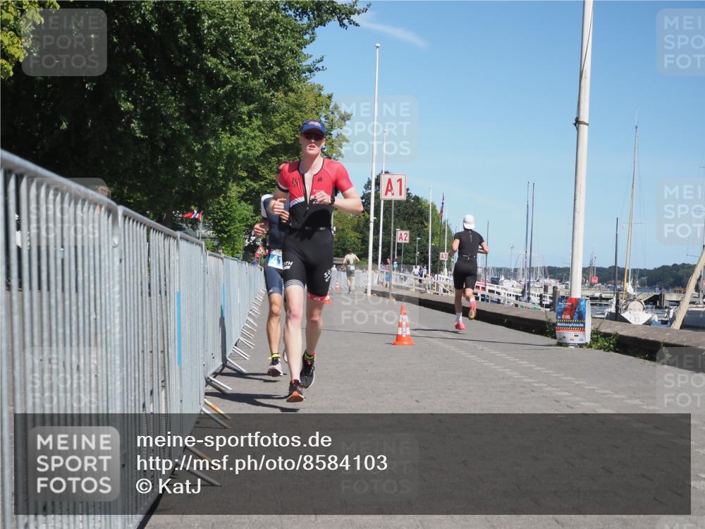 17.08.2025 - KN Förde Triathlon 2025 KatJ http://msf.ph/oto/8584103 17.08.2025 13:25:39 Laufen 413, 466 meine-sportfotos.de