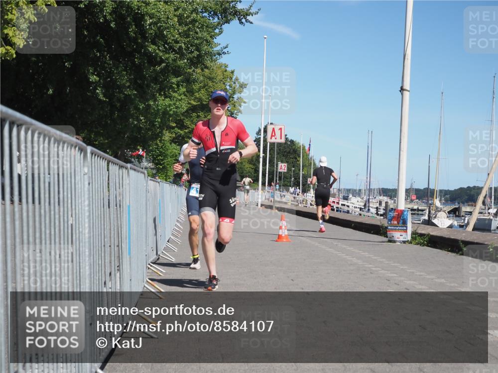 17.08.2025 - KN Förde Triathlon 2025 KatJ http://msf.ph/oto/8584107 17.08.2025 13:25:39 Laufen 413, 466 meine-sportfotos.de