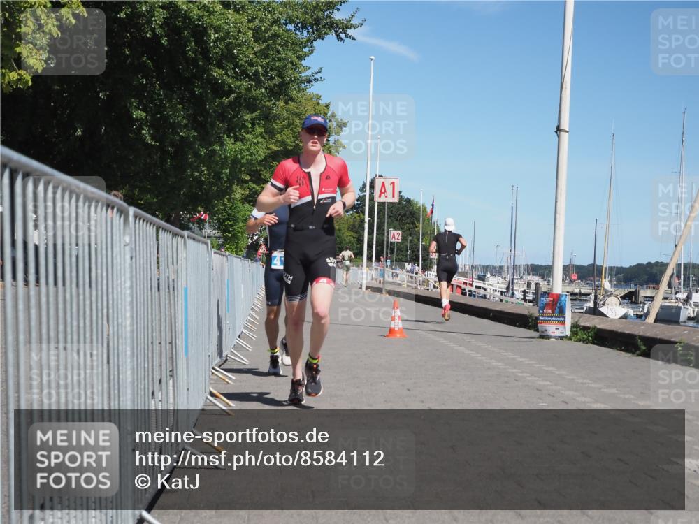 17.08.2025 - KN Förde Triathlon 2025 KatJ http://msf.ph/oto/8584112 17.08.2025 13:25:39 Laufen 413, 466 meine-sportfotos.de