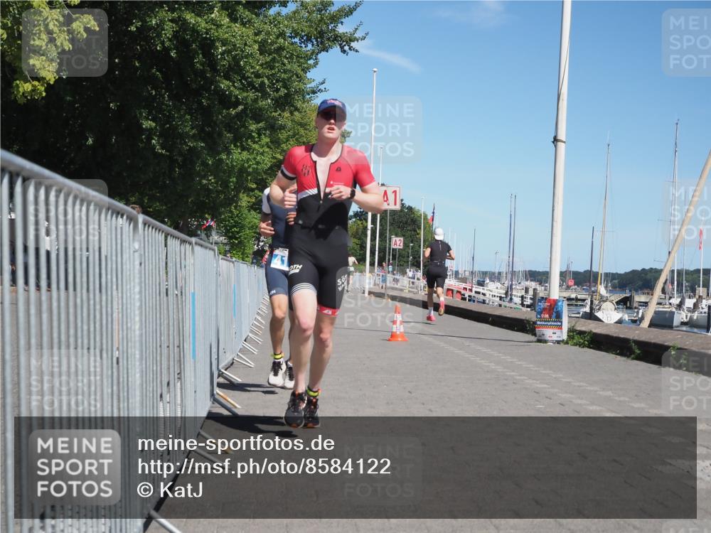 17.08.2025 - KN Förde Triathlon 2025 KatJ http://msf.ph/oto/8584122 17.08.2025 13:25:40 Laufen 413, 466 meine-sportfotos.de