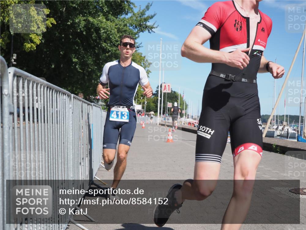 17.08.2025 - KN Förde Triathlon 2025 KatJ http://msf.ph/oto/8584152 17.08.2025 13:25:41 Laufen 413, 466 meine-sportfotos.de