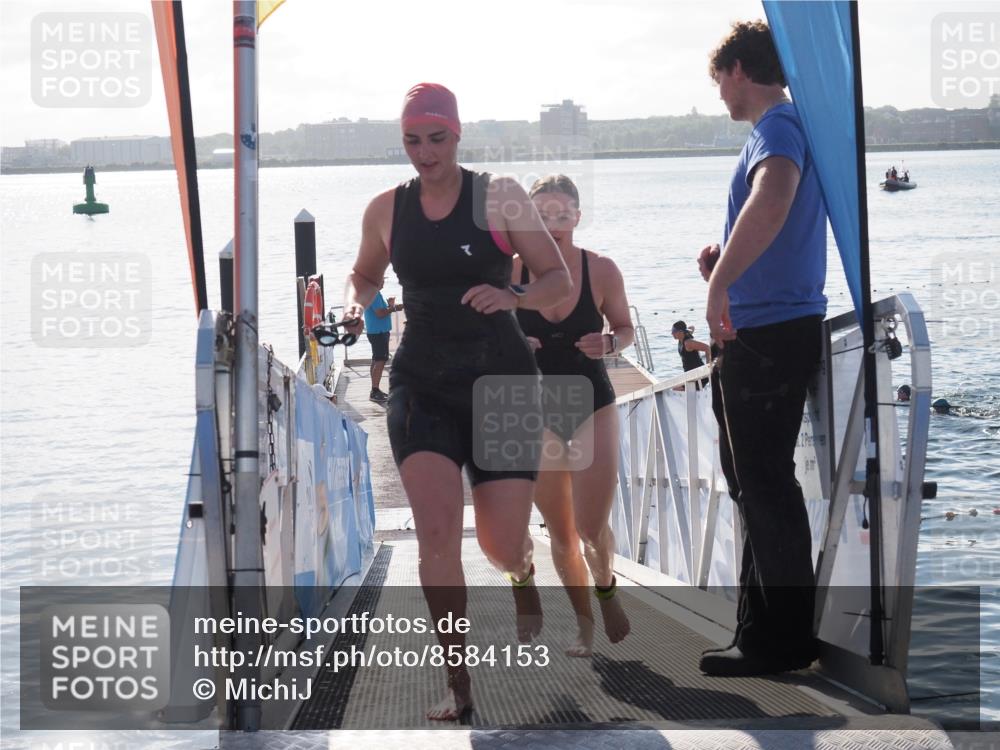 17.08.2025 - KN Förde Triathlon 2025 MichiJ http://msf.ph/oto/8584153 17.08.2025 09:22:16 Schwimmen 210, 213, 224, 242, 111, 208, 213, 224 meine-sportfotos.de