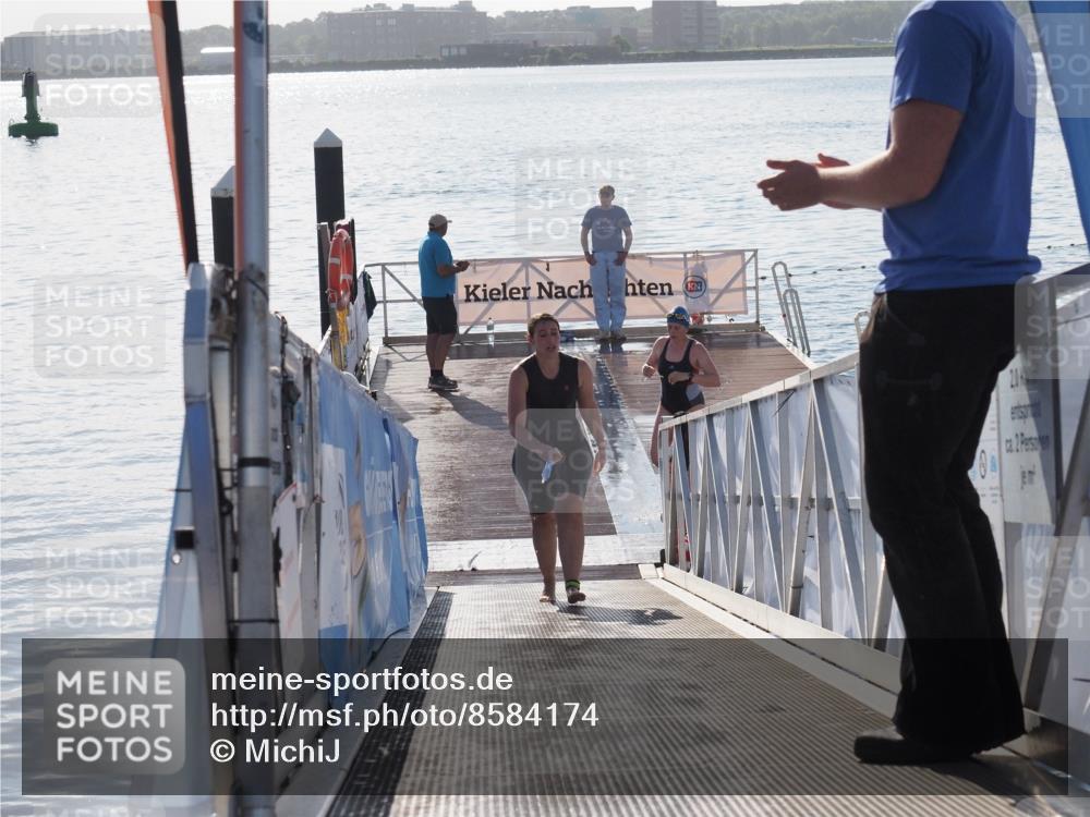 17.08.2025 - KN Förde Triathlon 2025 MichiJ http://msf.ph/oto/8584174 17.08.2025 09:22:23 Schwimmen 111, 208, 213, 224, 111, 208, 221, 235 meine-sportfotos.de