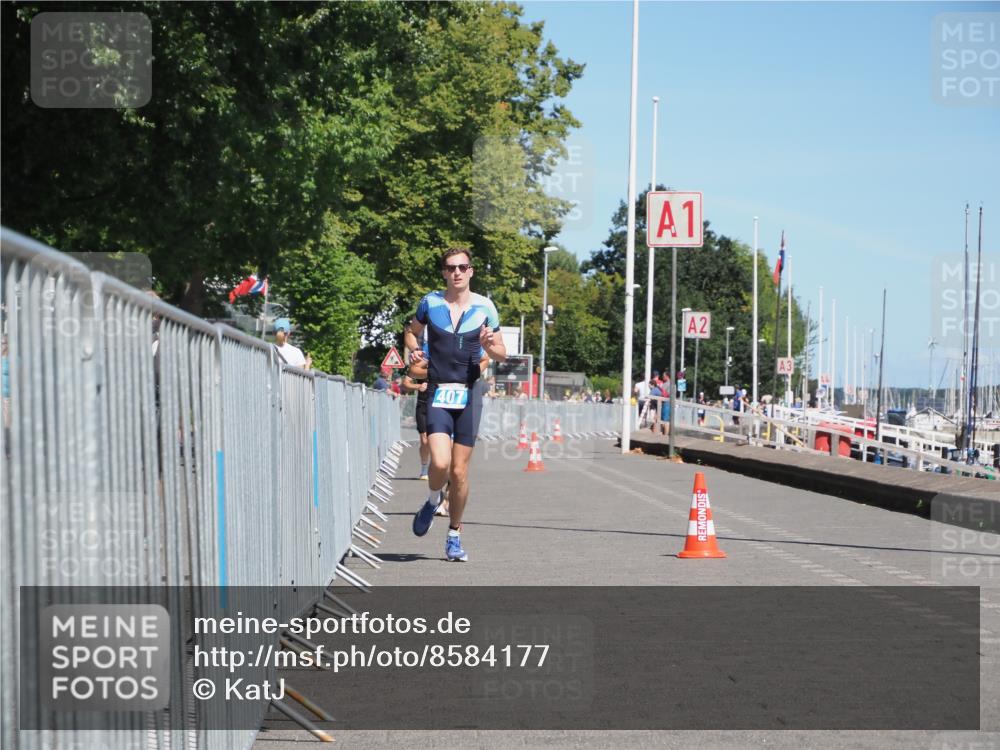 17.08.2025 - KN Förde Triathlon 2025 KatJ http://msf.ph/oto/8584177 17.08.2025 13:26:07 Laufen 407, 418, 445 meine-sportfotos.de