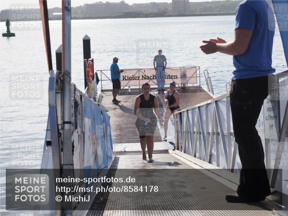 17.08.2025 - KN Förde Triathlon 2025 MichiJ http://msf.ph/oto/8584178 17.08.2025 09:22:23 Schwimmen 111, 208, 213, 224, 111, 208, 221, 235 meine-sportfotos.de