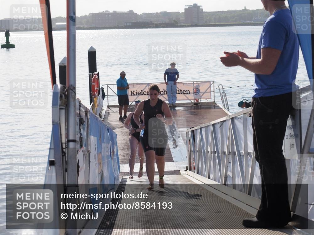 17.08.2025 - KN Förde Triathlon 2025 MichiJ http://msf.ph/oto/8584193 17.08.2025 09:22:24 Schwimmen 111, 208, 213, 224, 111, 208, 221, 235 meine-sportfotos.de