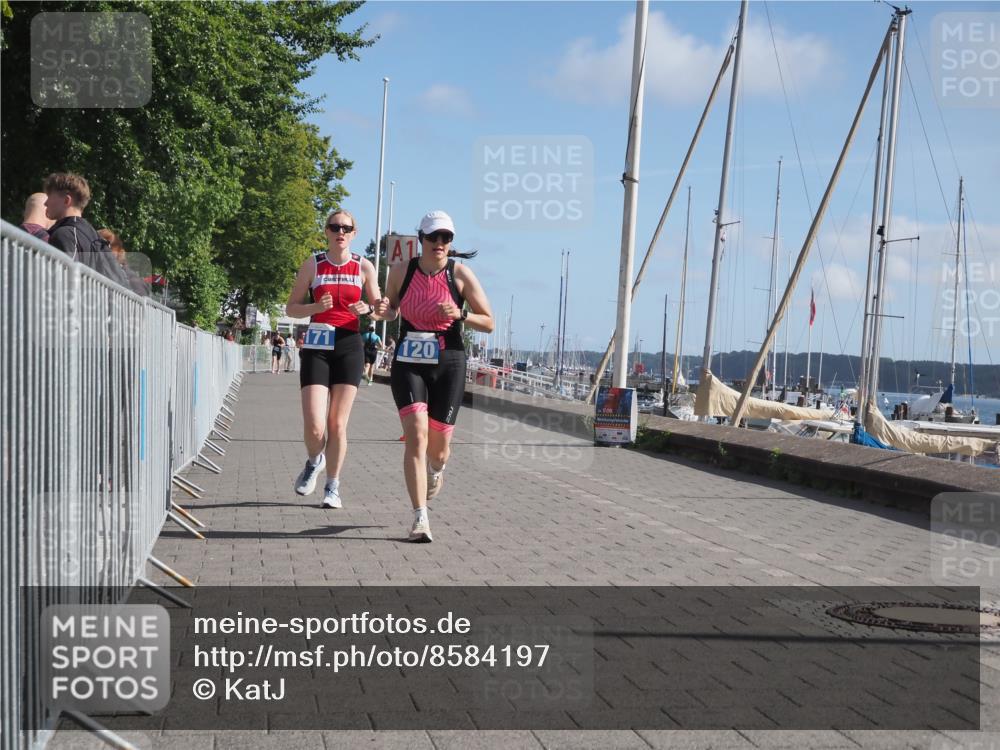 17.08.2025 - KN Förde Triathlon 2025 KatJ http://msf.ph/oto/8584197 17.08.2025 10:32:42 Laufen 120, 171 meine-sportfotos.de