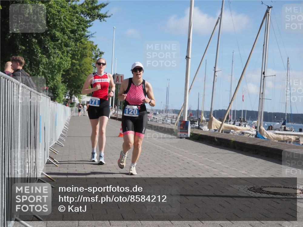 17.08.2025 - KN Förde Triathlon 2025 KatJ http://msf.ph/oto/8584212 17.08.2025 10:32:43 Laufen 120, 171 meine-sportfotos.de