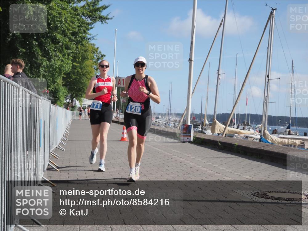 17.08.2025 - KN Förde Triathlon 2025 KatJ http://msf.ph/oto/8584216 17.08.2025 10:32:43 Laufen 120, 171 meine-sportfotos.de