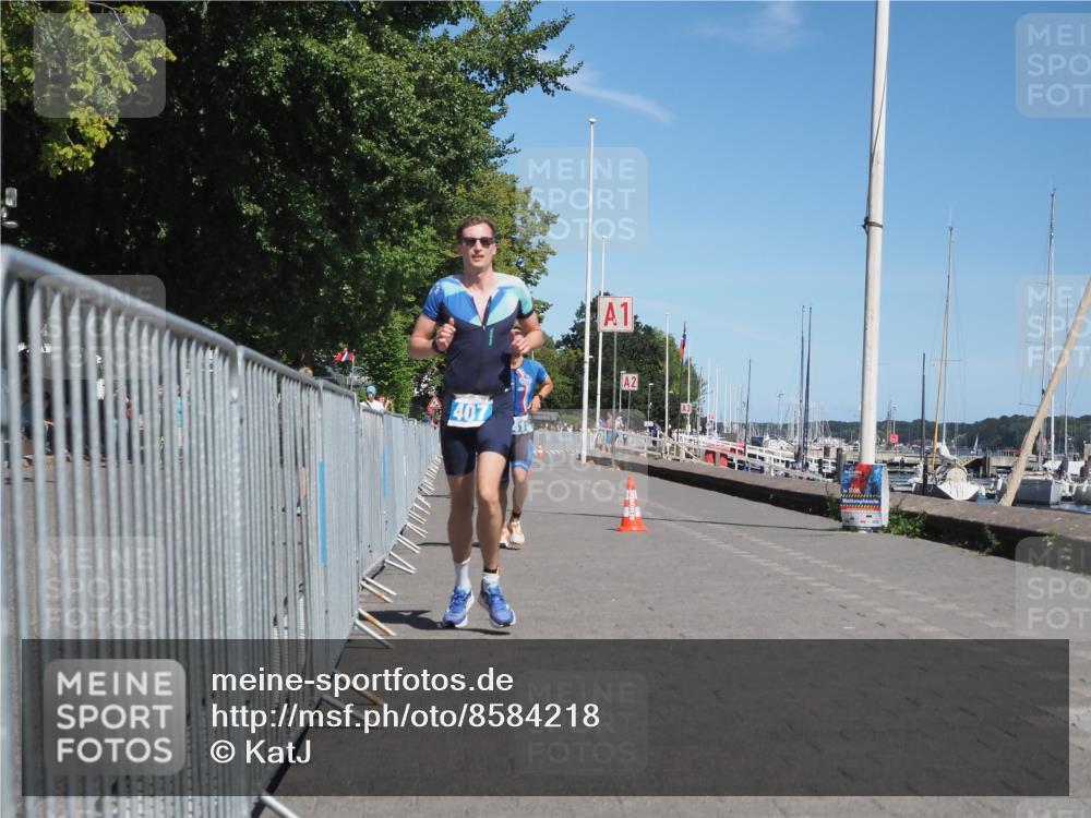 17.08.2025 - KN Förde Triathlon 2025 KatJ http://msf.ph/oto/8584218 17.08.2025 13:26:09 Laufen 407, 418, 445 meine-sportfotos.de