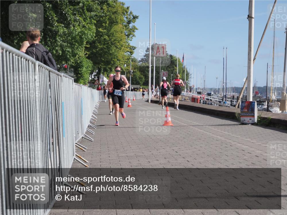 17.08.2025 - KN Förde Triathlon 2025 KatJ http://msf.ph/oto/8584238 17.08.2025 10:33:01 Laufen 221 meine-sportfotos.de