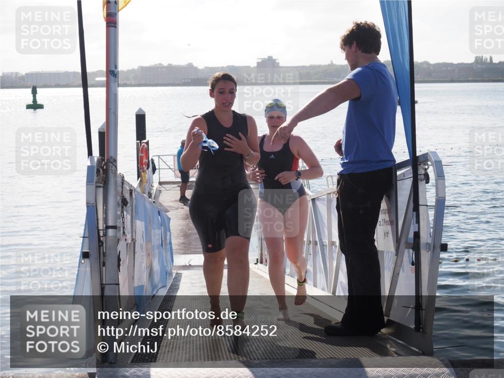 17.08.2025 - KN Förde Triathlon 2025 MichiJ http://msf.ph/oto/8584252 17.08.2025 09:22:27 Schwimmen 111, 208, 213, 111, 221, 235 meine-sportfotos.de