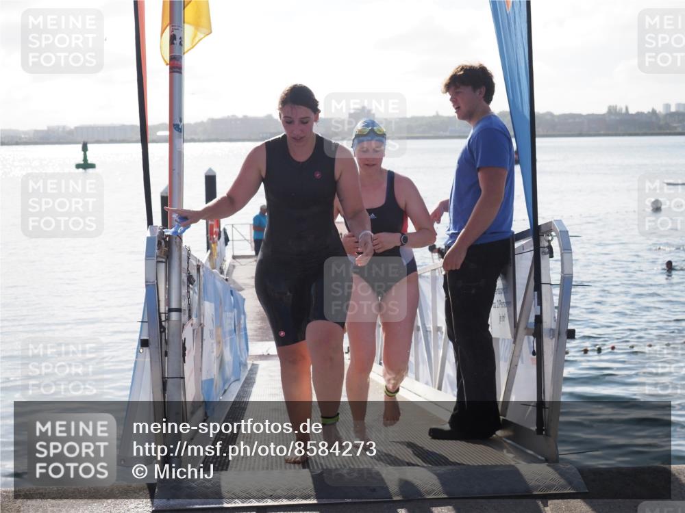 17.08.2025 - KN Förde Triathlon 2025 MichiJ http://msf.ph/oto/8584273 17.08.2025 09:22:28 Schwimmen 111, 208, 111, 221, 235 meine-sportfotos.de