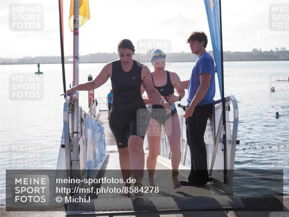17.08.2025 - KN Förde Triathlon 2025 MichiJ http://msf.ph/oto/8584278 17.08.2025 09:22:28 Schwimmen 111, 208, 111, 221, 235 meine-sportfotos.de
