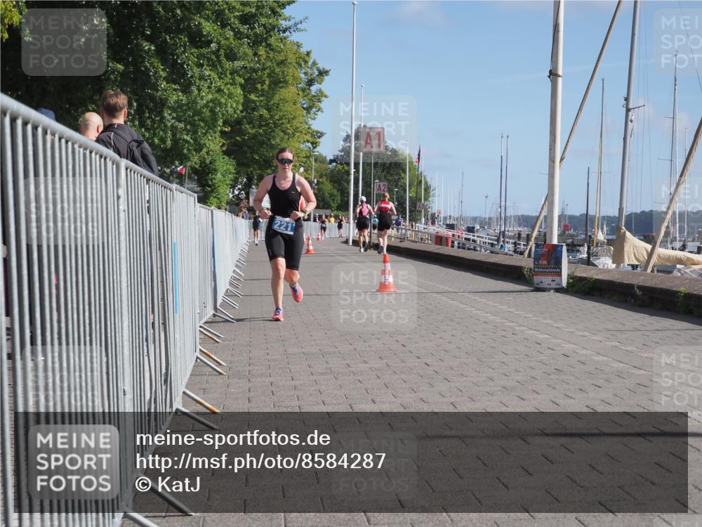 17.08.2025 - KN Förde Triathlon 2025 KatJ http://msf.ph/oto/8584287 17.08.2025 10:33:03 Laufen 221, 225 meine-sportfotos.de