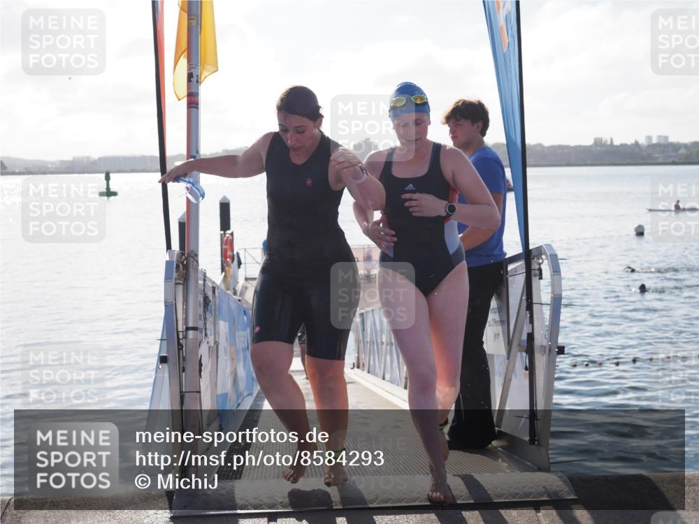 17.08.2025 - KN Förde Triathlon 2025 MichiJ http://msf.ph/oto/8584293 17.08.2025 09:22:28 Schwimmen 111, 208, 111, 221, 235 meine-sportfotos.de