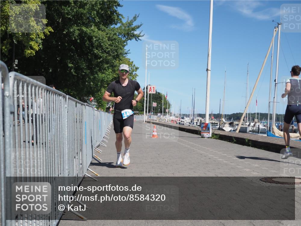 17.08.2025 - KN Förde Triathlon 2025 KatJ http://msf.ph/oto/8584320 17.08.2025 13:26:15 Laufen 418, 445 meine-sportfotos.de