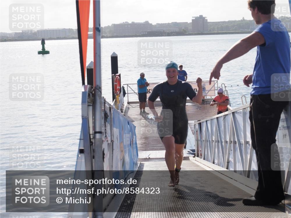 17.08.2025 - KN Förde Triathlon 2025 MichiJ http://msf.ph/oto/8584323 17.08.2025 09:22:31 Schwimmen 111, 208, 221, 221, 235, 246 meine-sportfotos.de
