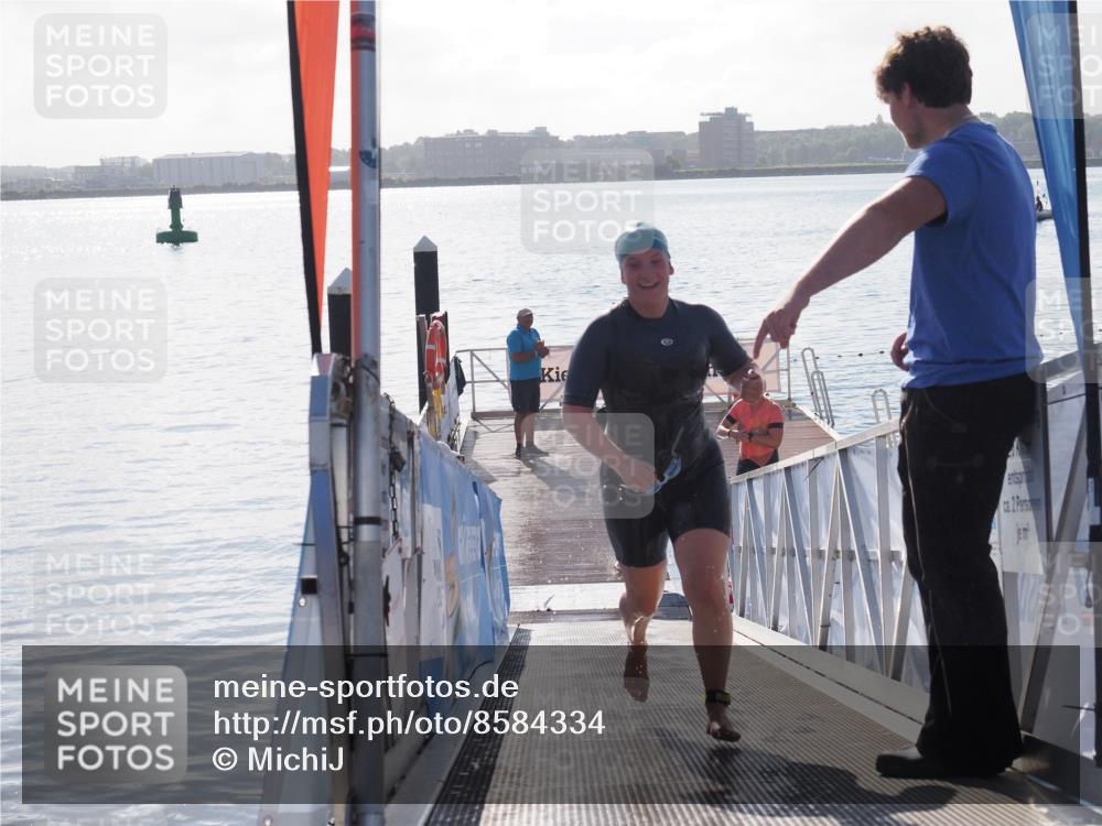 17.08.2025 - KN Förde Triathlon 2025 MichiJ http://msf.ph/oto/8584334 17.08.2025 09:22:31 Schwimmen 111, 208, 221, 221, 235, 246 meine-sportfotos.de