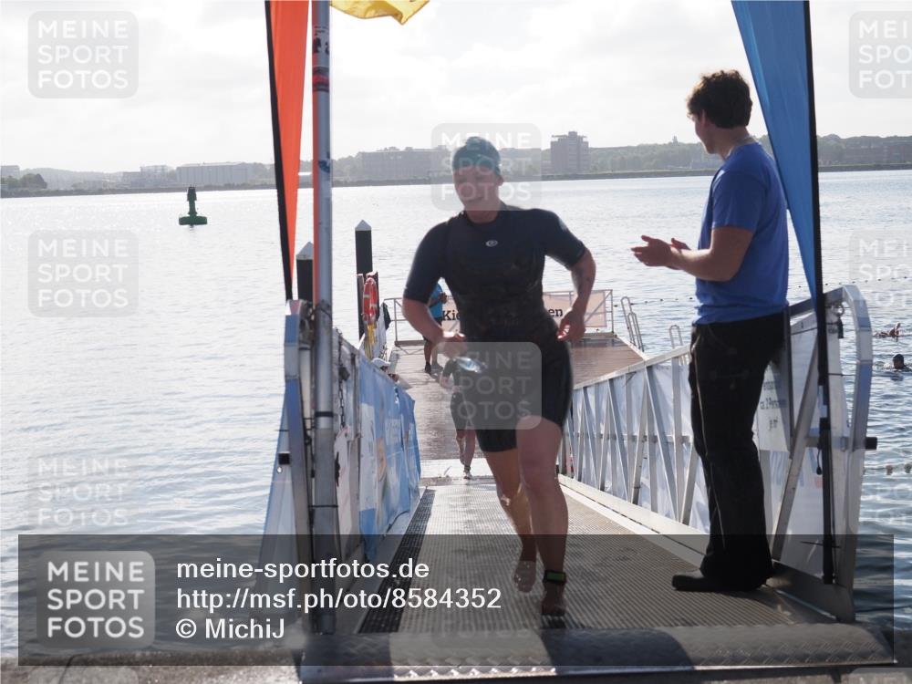17.08.2025 - KN Förde Triathlon 2025 MichiJ http://msf.ph/oto/8584352 17.08.2025 09:22:32 Schwimmen 111, 208, 221, 235, 221, 235, 246 meine-sportfotos.de