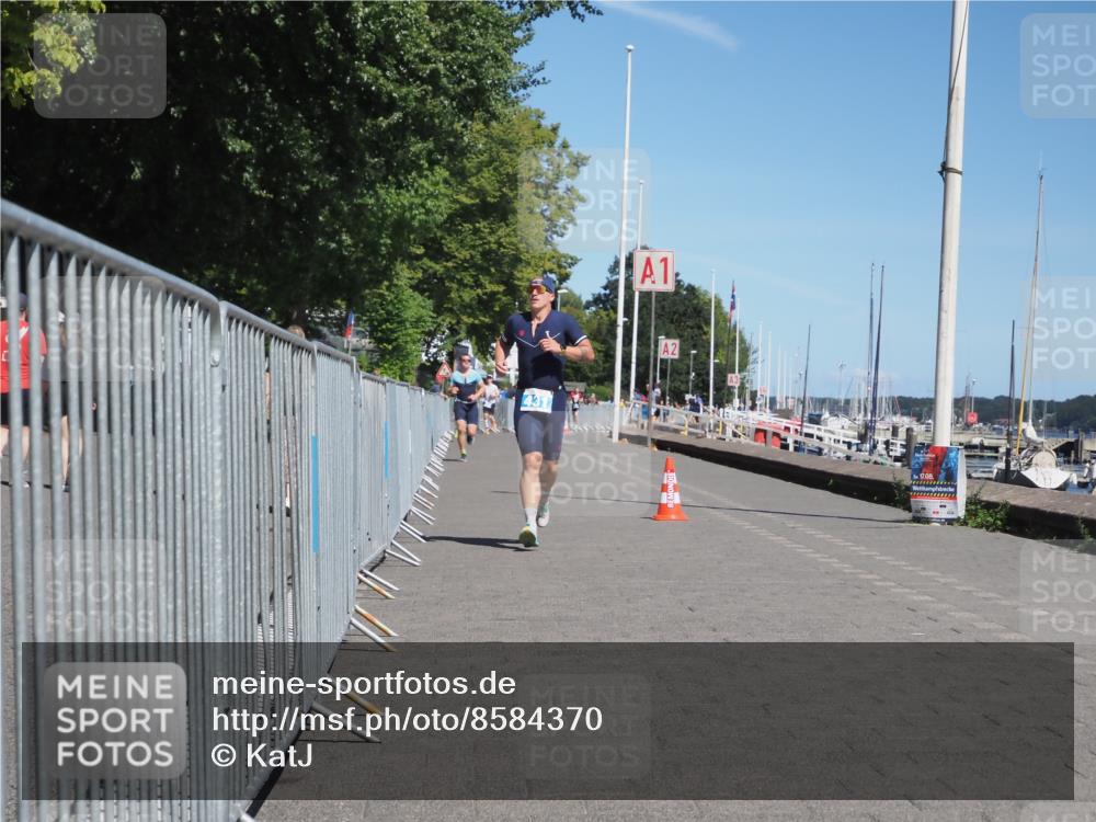 17.08.2025 - KN Förde Triathlon 2025 KatJ http://msf.ph/oto/8584370 17.08.2025 13:26:47 Laufen 431, 447 meine-sportfotos.de