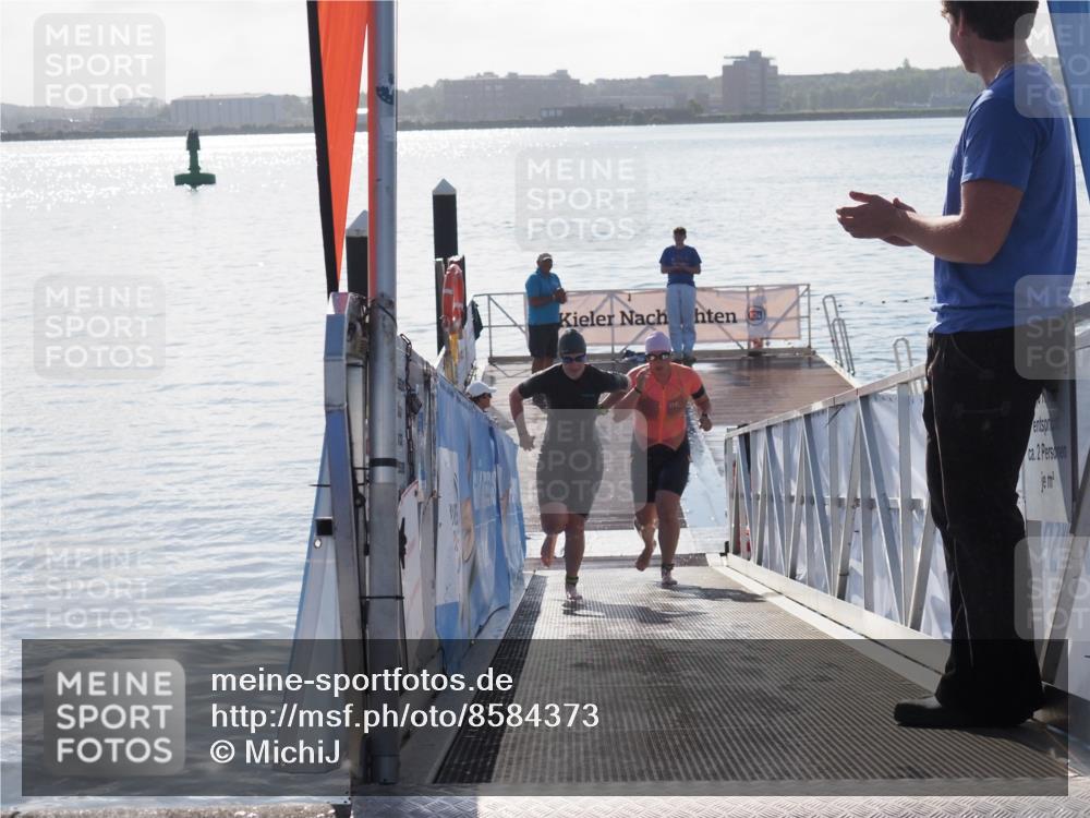 17.08.2025 - KN Förde Triathlon 2025 MichiJ http://msf.ph/oto/8584373 17.08.2025 09:22:33 Schwimmen 111, 208, 221, 235, 221, 235, 246 meine-sportfotos.de