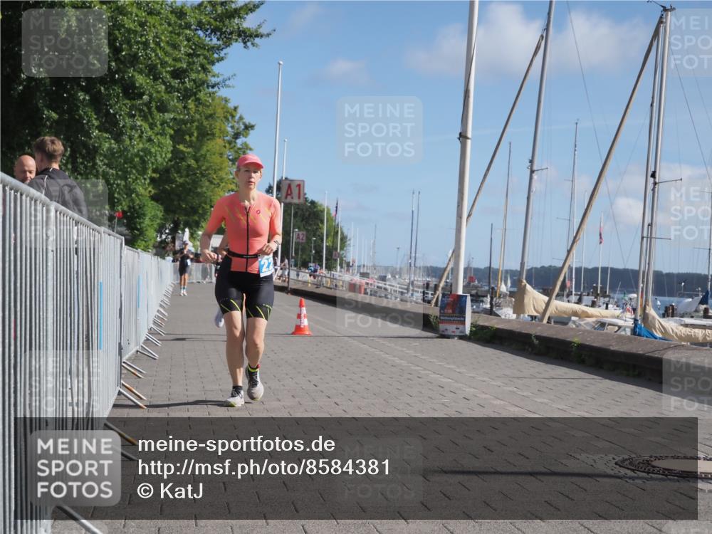 17.08.2025 - KN Förde Triathlon 2025 KatJ http://msf.ph/oto/8584381 17.08.2025 10:33:09 Laufen 215, 221, 225 meine-sportfotos.de