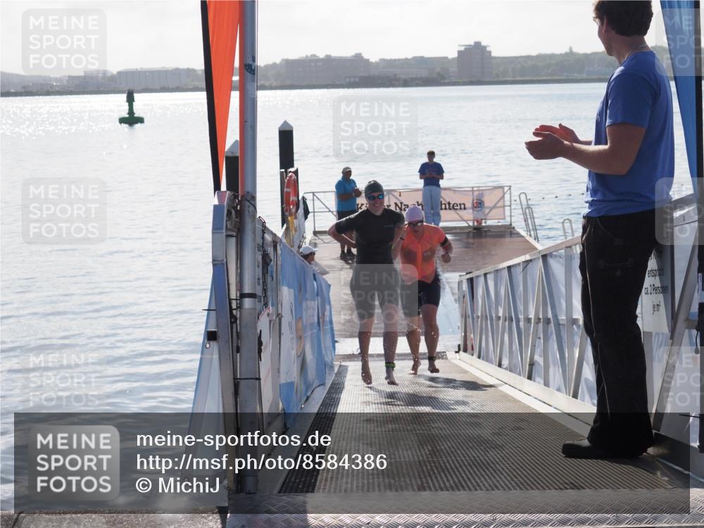 17.08.2025 - KN Förde Triathlon 2025 MichiJ http://msf.ph/oto/8584386 17.08.2025 09:22:34 Schwimmen 111, 208, 221, 235, 221, 235, 246 meine-sportfotos.de